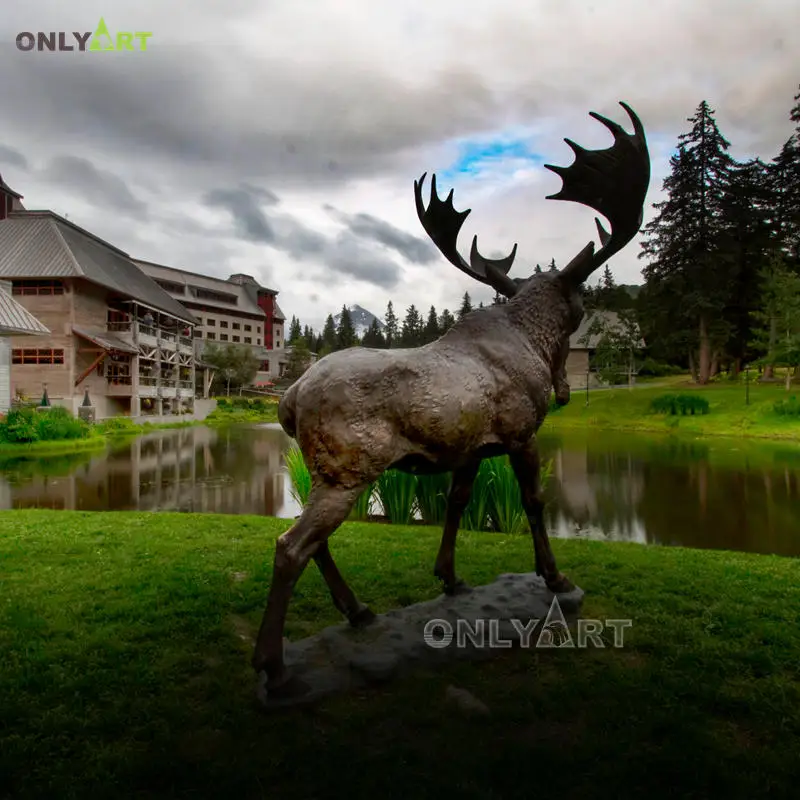 China directly foundry casting brass large animal sculptures hot sale moose mother with child statues