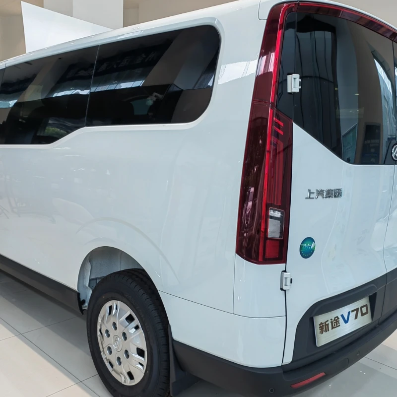 Saic Maxus компактный и красивый дизайн V70 2024 2 0 t 9AT Роскошная серия ручная длинная ось Mid Top 6 мест