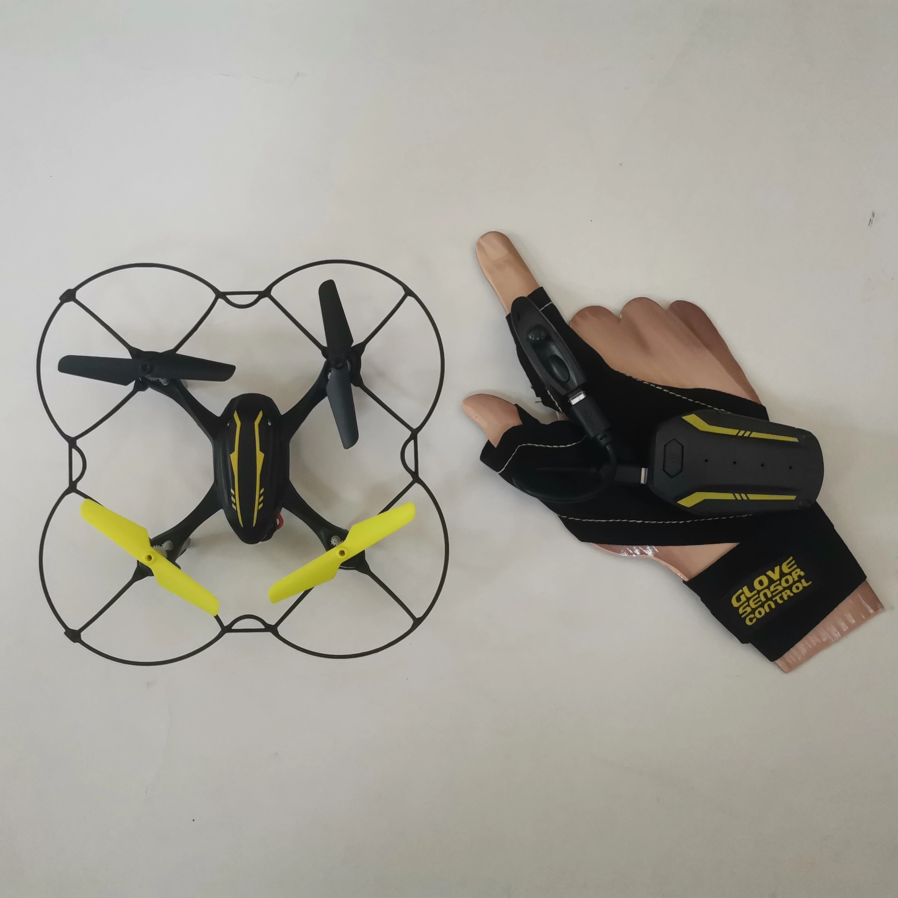 2.4 G finger sensing Remote control electric toy funny outdoor sky explorer mini drone RC toy
