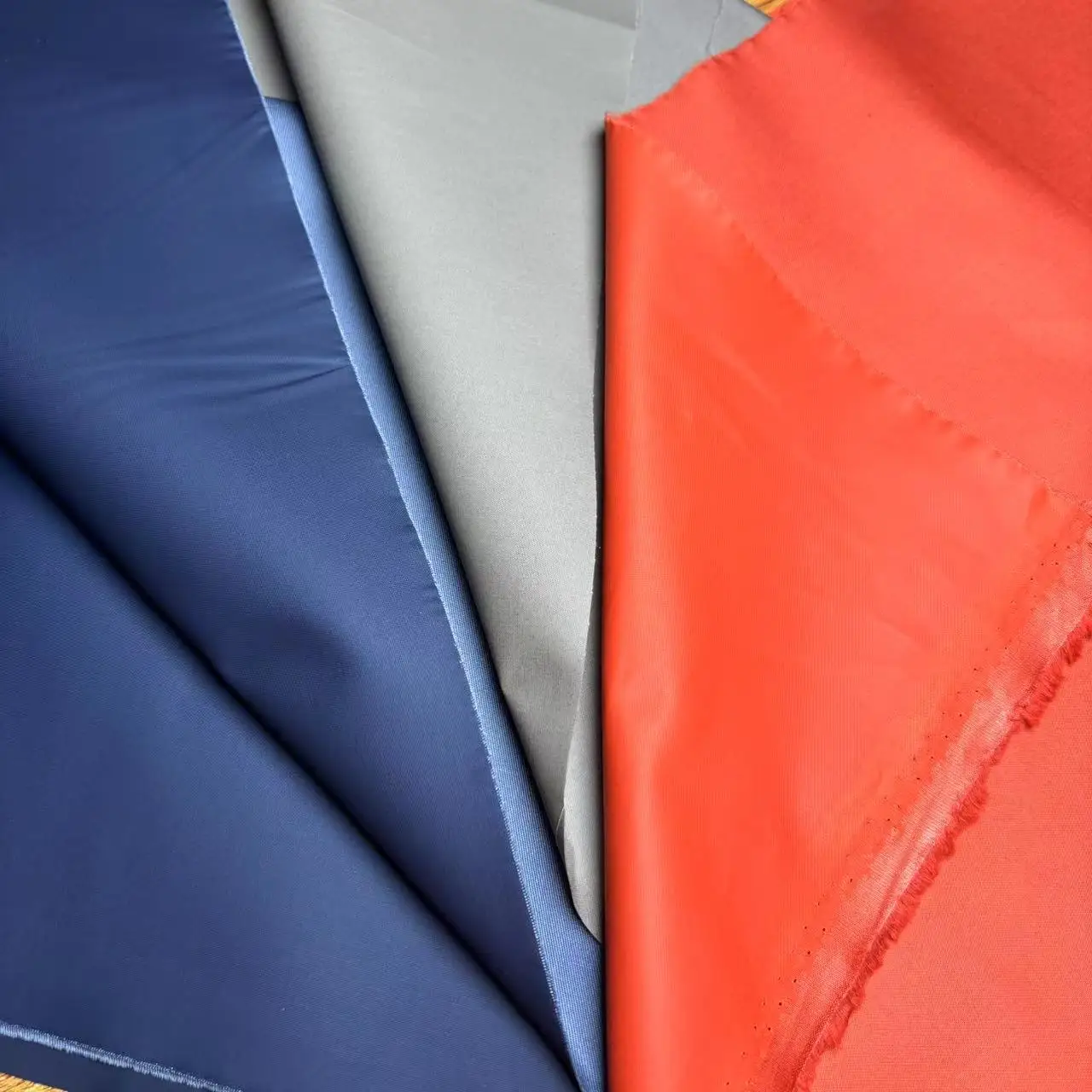 Make-To-Order 100%Polyester China Wrinkle Free Oxford Pu Coated Fabric Wild Outdoor Camping Tent House Oxford Cloth Fabric