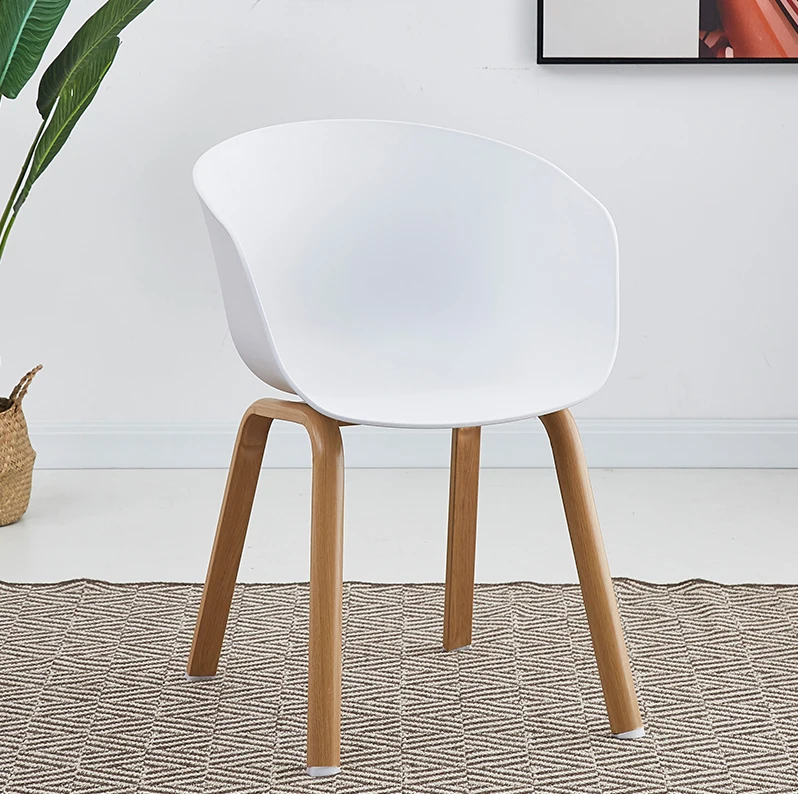 Оптовая продажа дешевая мебель для столовой кресло скандинавский полипропиленовый пластиковый обеденный стул с металлическими ножками