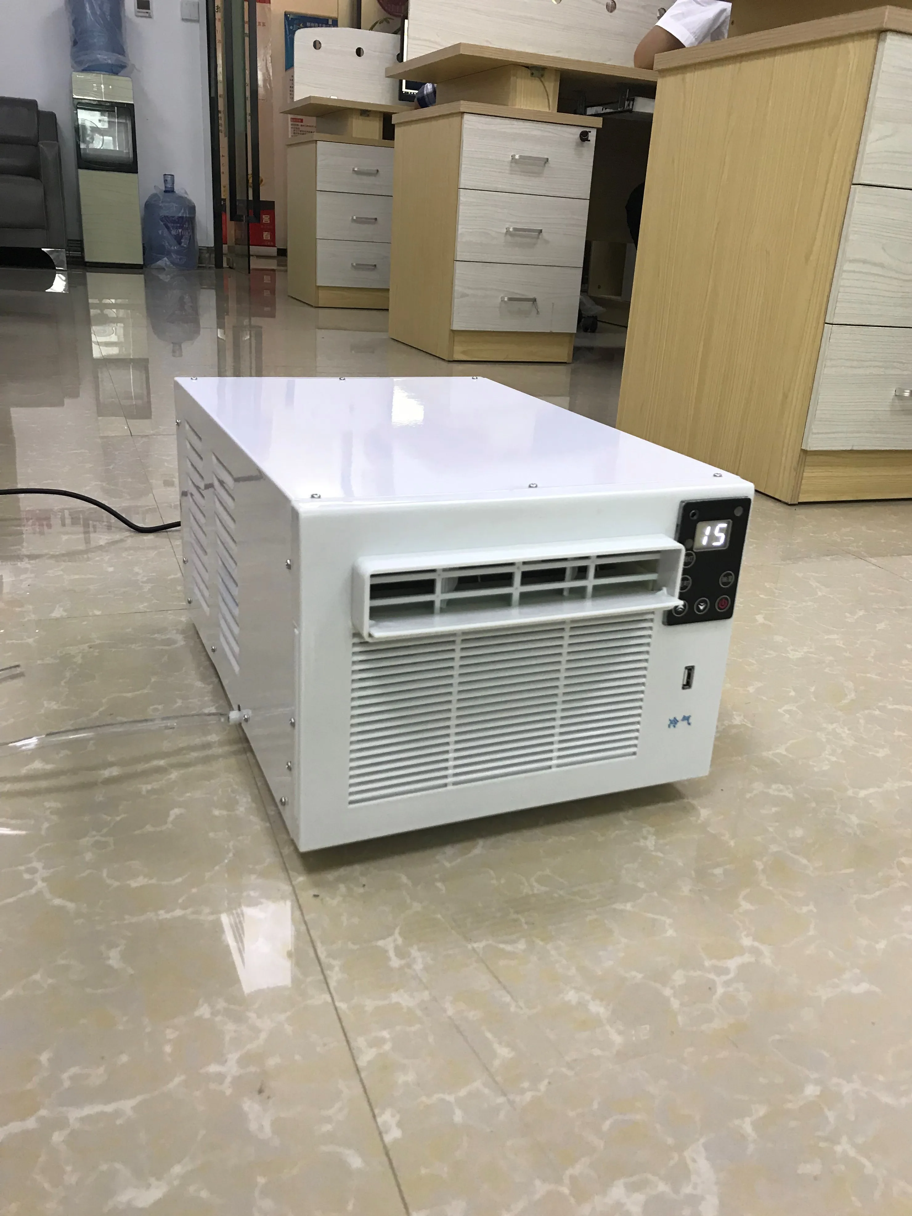 Factory direct sale wholesale price outdoor mini AC 220v portable air conditioner for camper