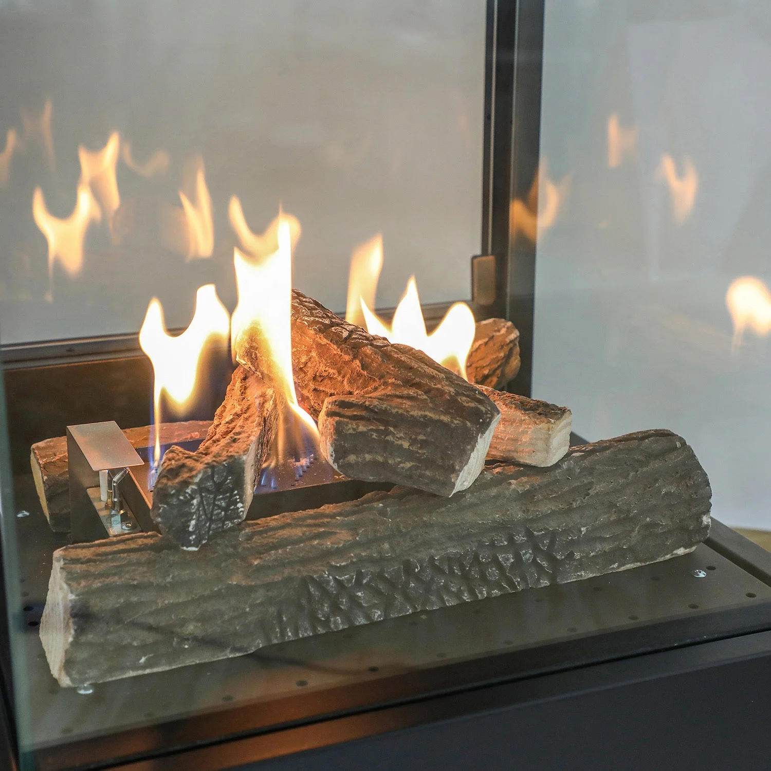 Outdoor Gas Heater with See-Through Glass with Real Flame