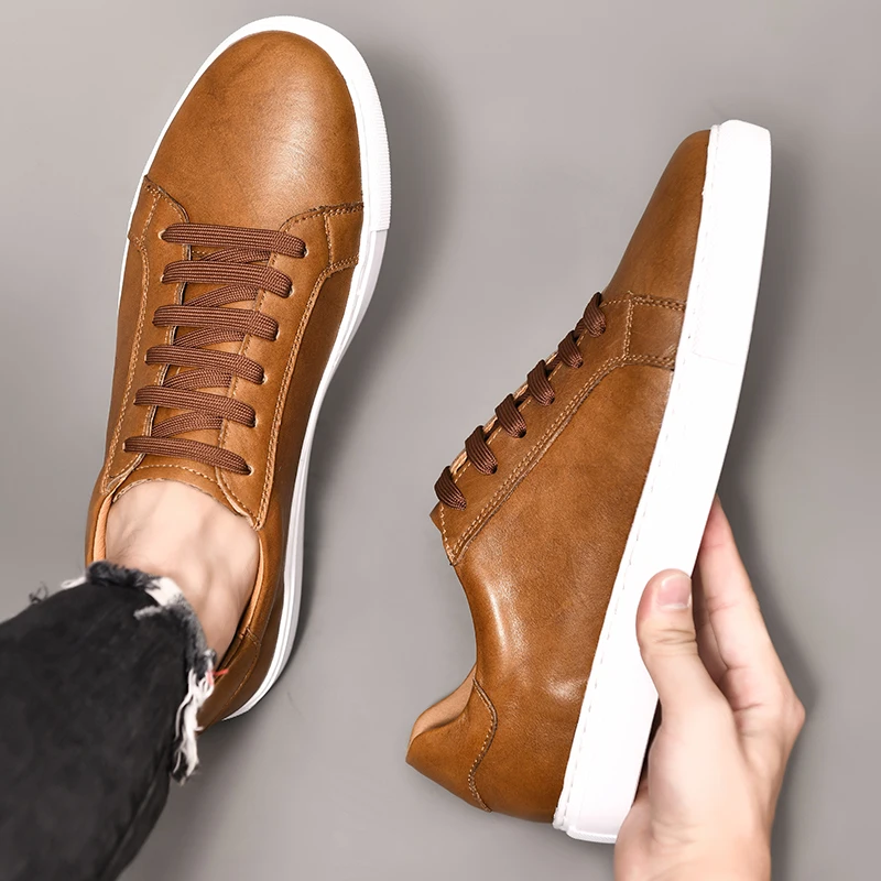 Genuine Leather new design Lightweight  Fashion Breathable Men Casual Shoes Leather Sneakers