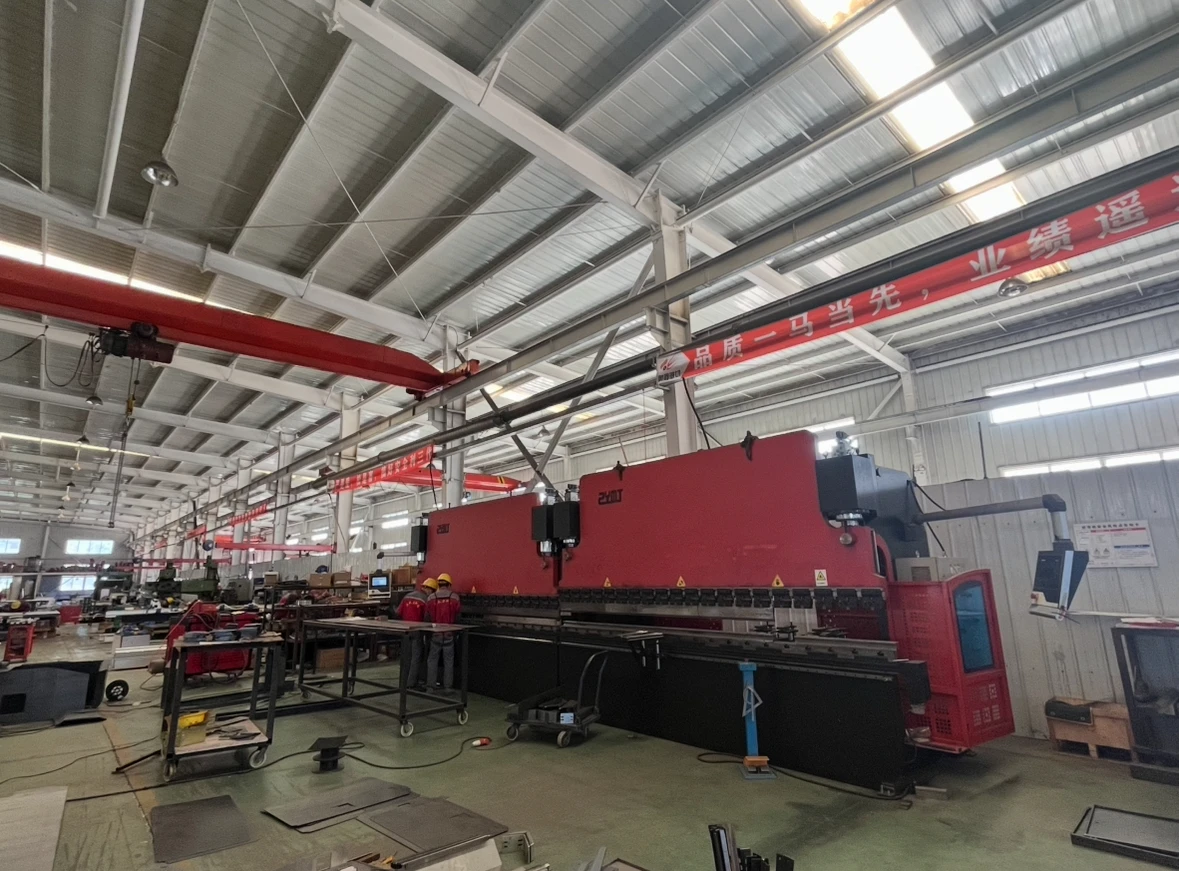 Loading Breaking Table Automatic Multiple Shape Circle 3829 CNC Glass Cutting Machine