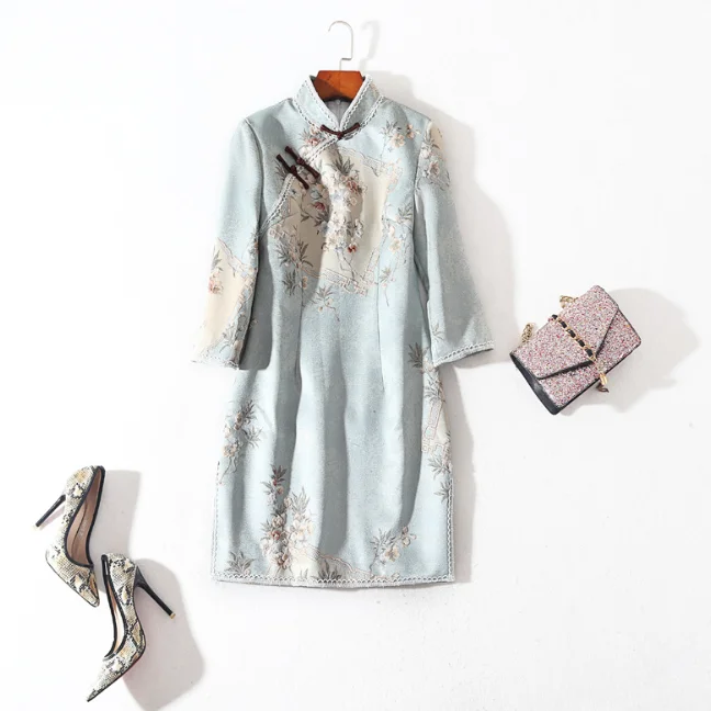 
High Quality Peach Blossom Embroidered Lace Cheongsam 