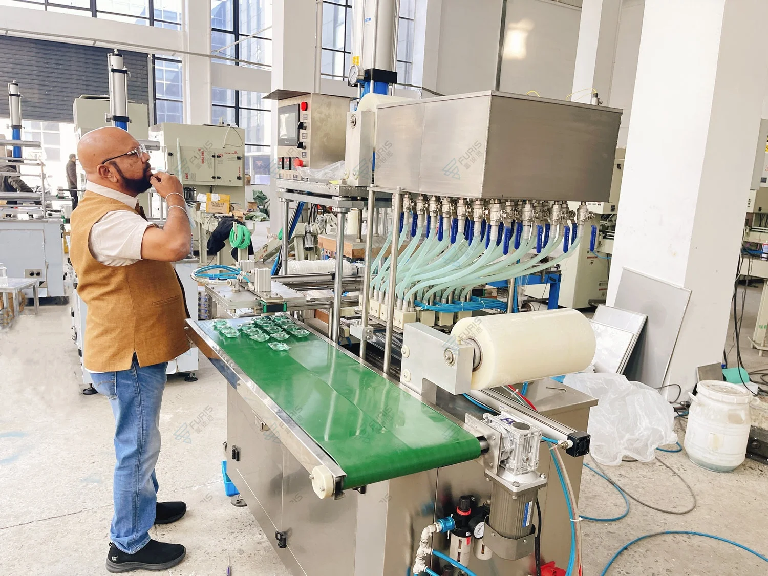 Unique one chamber PVA liquid powder detergent laundry pods maker making machine pod making forming sealing bag machine for sale