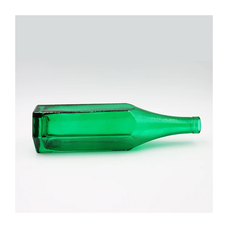 Custom logo empty glass liquor  bottle green color vodka wine alcohol spirts bottle.