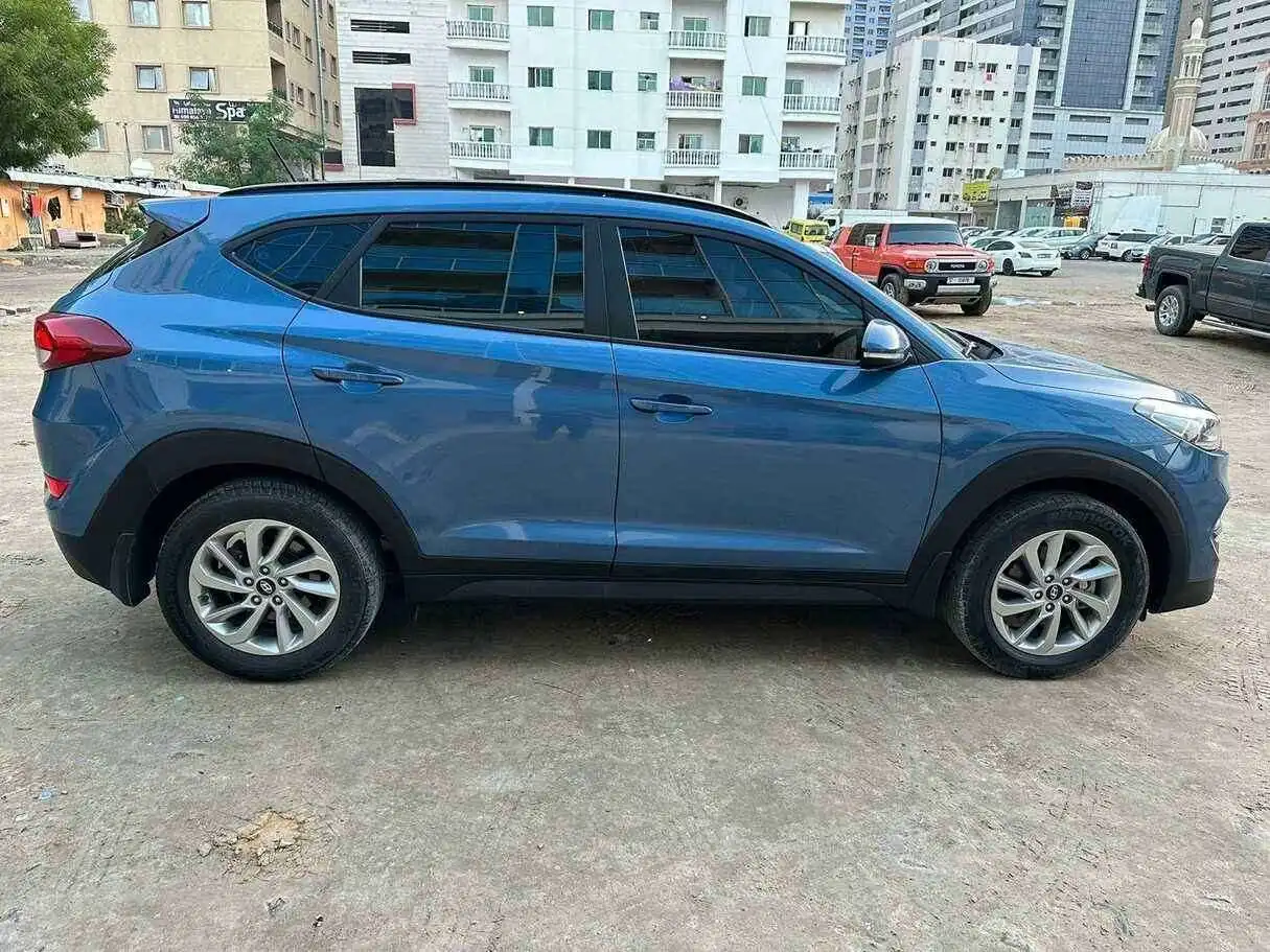 Чистый использованный для-Hyundai Tucson 2.0L V4
