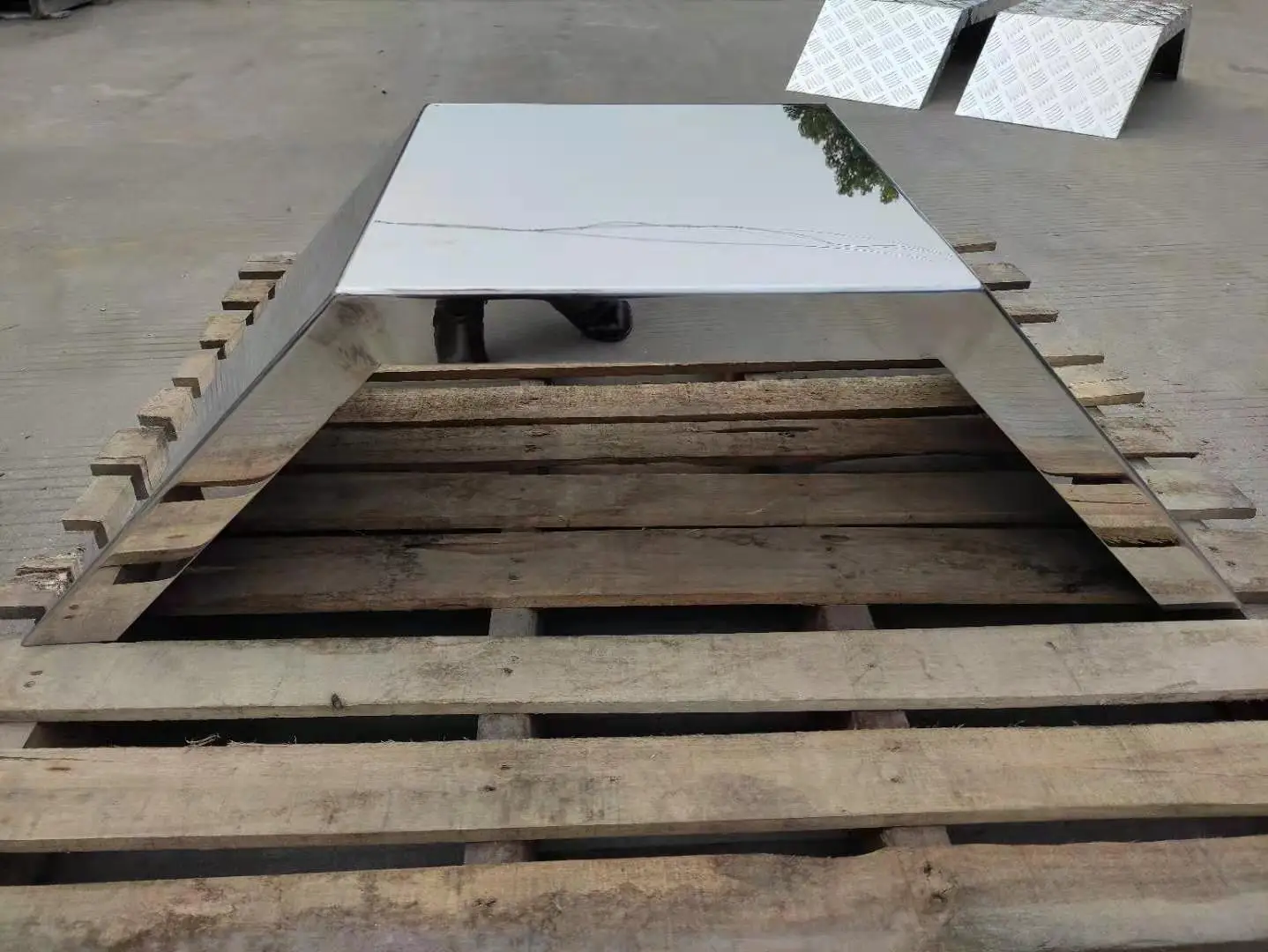 Factory directly wholesale Alloy Truck Mudguard Bracket Suit Aluminum Tractor Trailer Mudguard