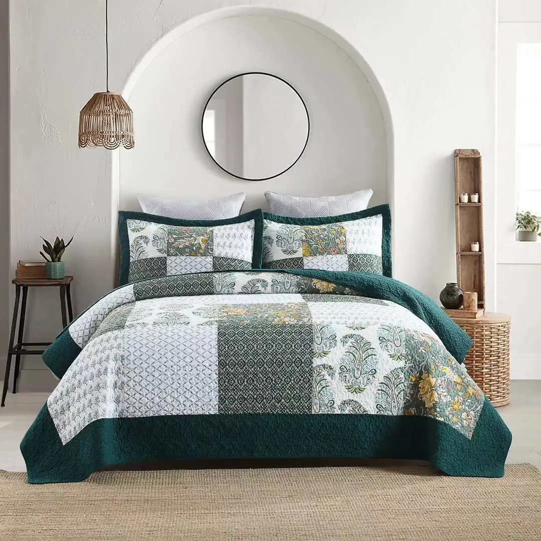 New Arrival Green Organic Cotton Handmade Genuine Splicing Montage Bedspread Quilted Set
