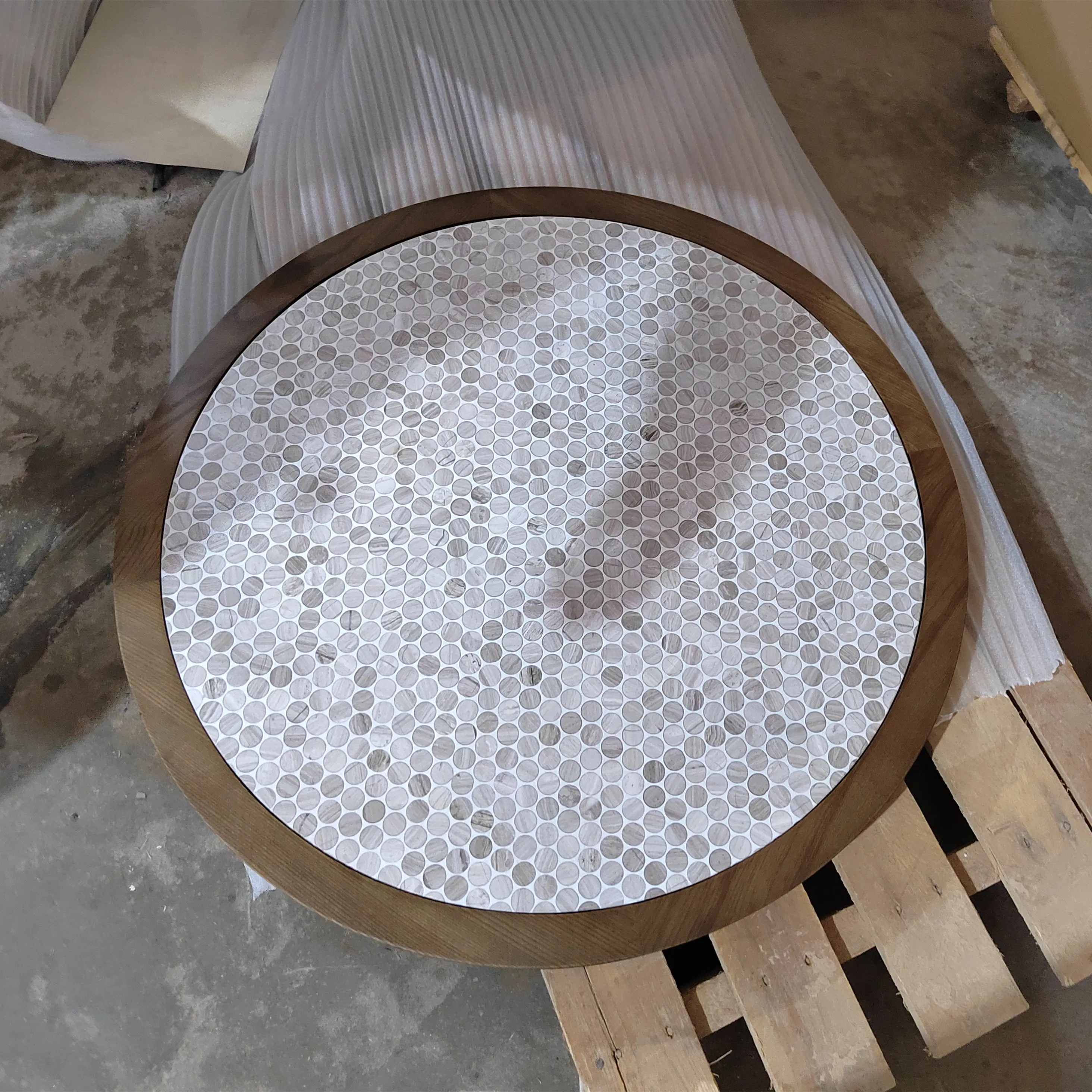 Bistro Pub Furniture Rustic Mosaic Top with Timeber Edge Cocktail Table Metal Base Round Bar Table