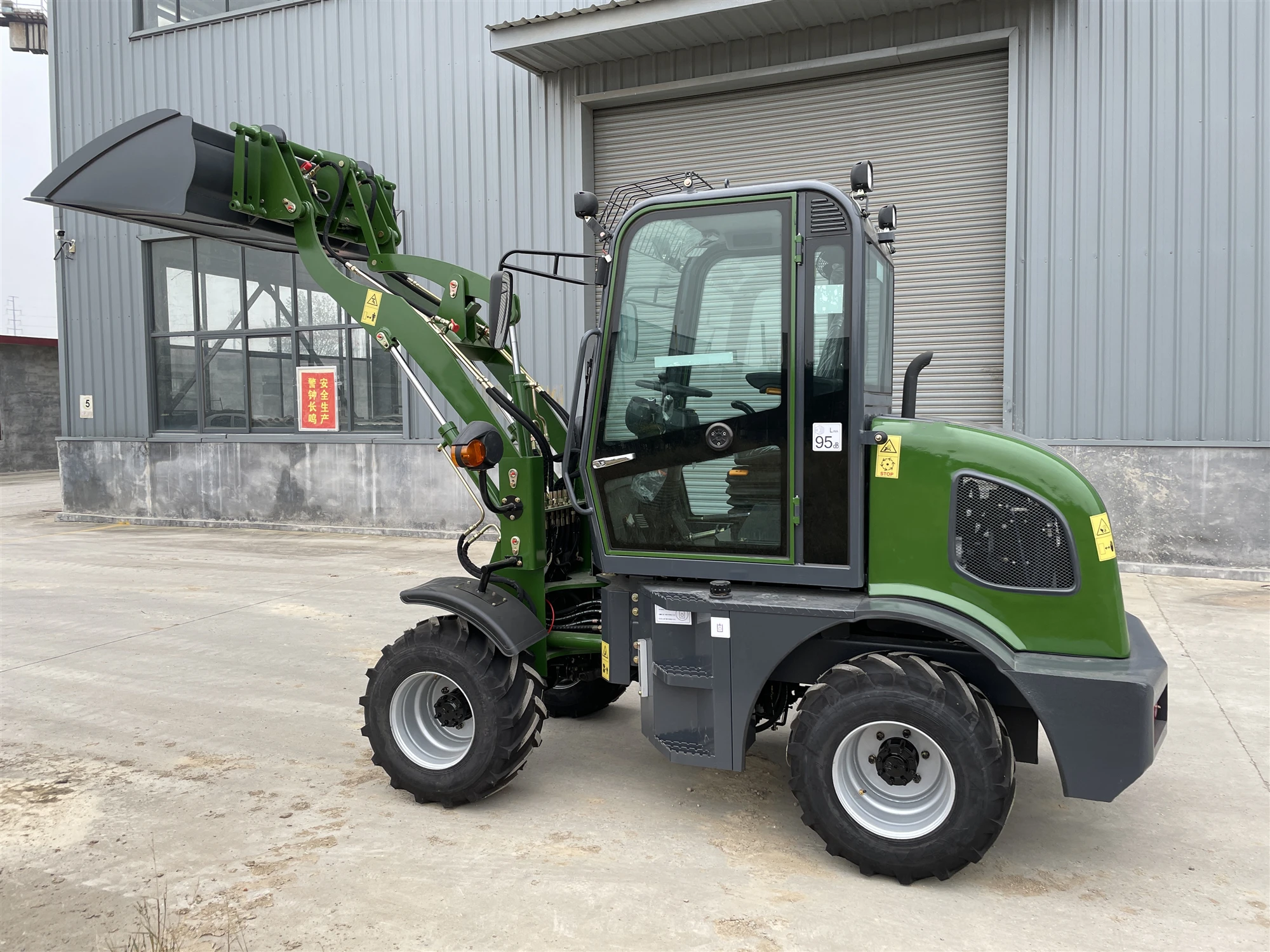 Chinese Top 0.8Ton Mini Wheel Loaders Tractor With CE Certificate Price