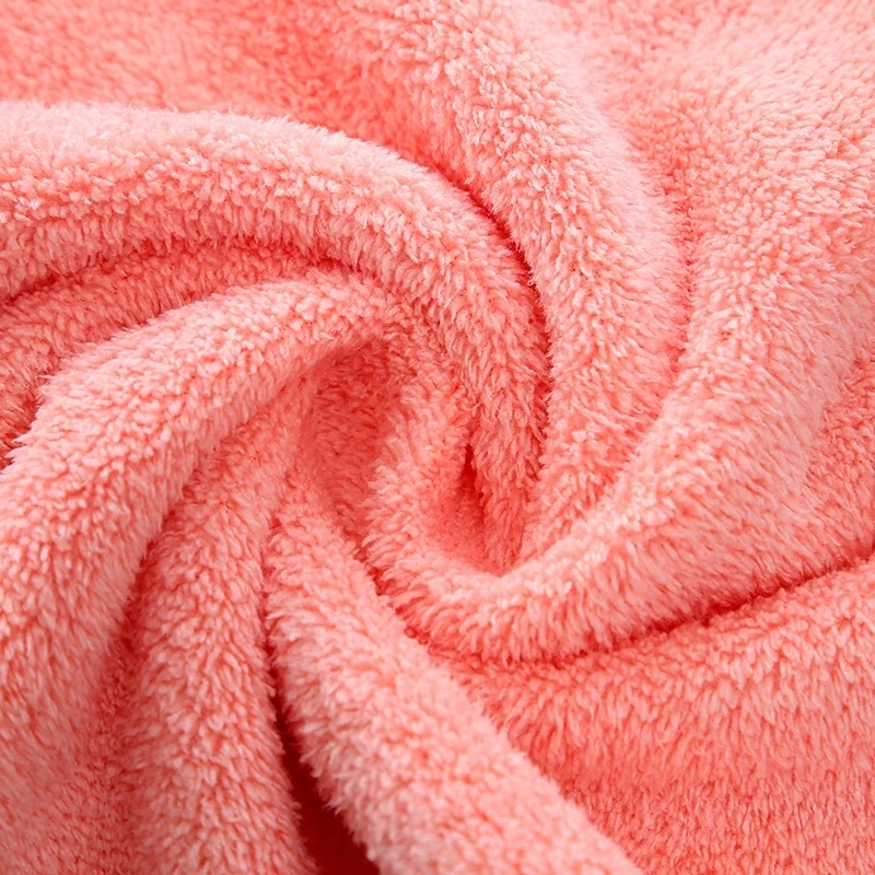 Chinese high quality 70*140cm 550gsm home towel set custom logo beach towel absorbent coral fleece microfiber bath towel