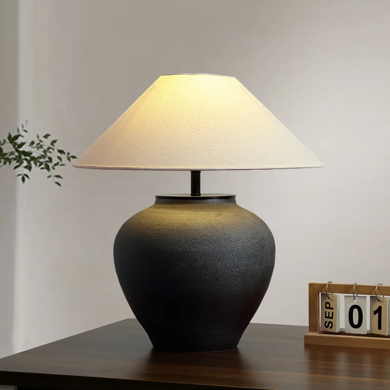 Factory wholesale ceramic table lamp antique ceramic lamp holder old table lamp with fabric lampshade