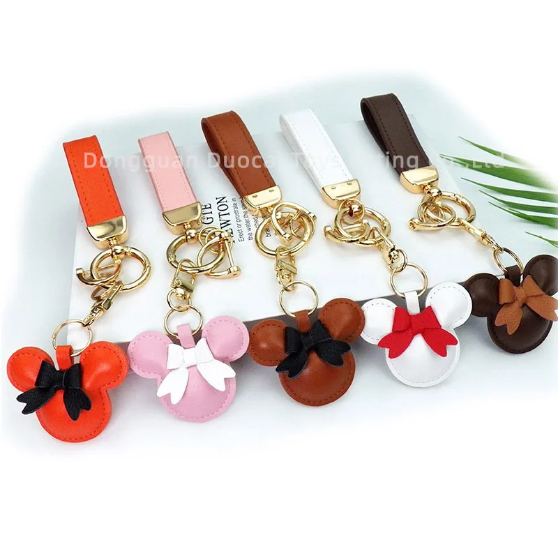 New Style Designer Fashion Mickey Pompom Bag Charms Genugine Leather  Car Key Chain Accessories Custom Luxury Fur Keychain