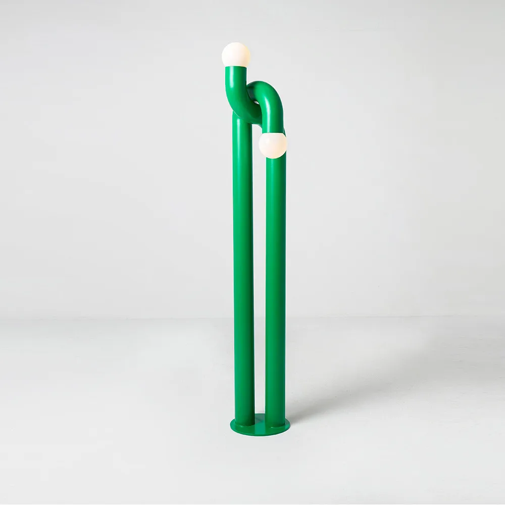 Простая модная изогнутая трубчатая светодиодная Напольная Лампа мягкая инженерия для гостиничных залов модель гостиной