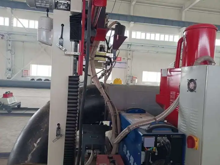 WELDING MACHINE FOR PIPELINE
