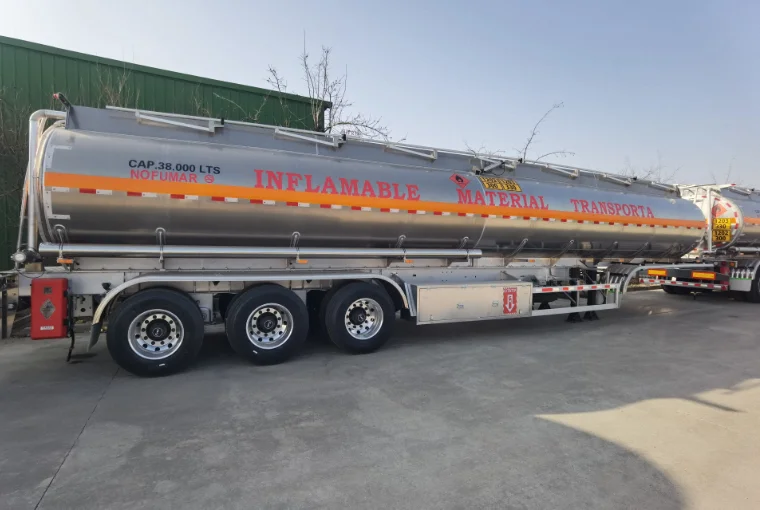 High quality 45000 liters 3 Axle 5 Compartments Water Gasoline Oil Transport Fuel Trailer