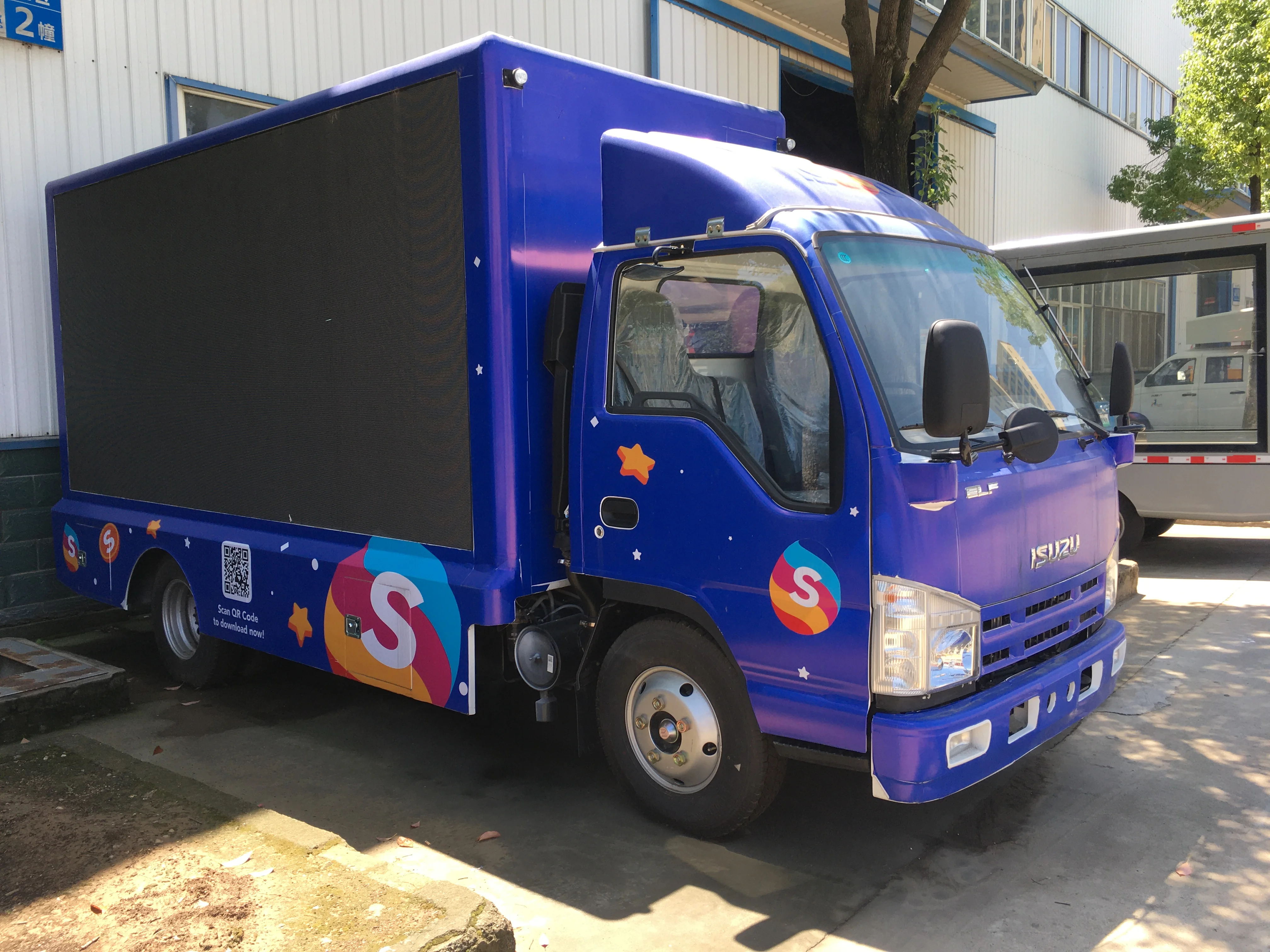 Isuzu 4*2 116HP LED Full Color Advertising Truck mobile advertising trucks for sale