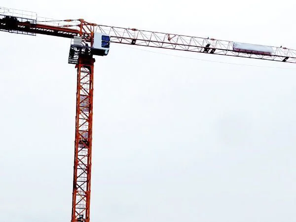 China New XGT700-32S 32Ton Tower Crane With Spare Parts