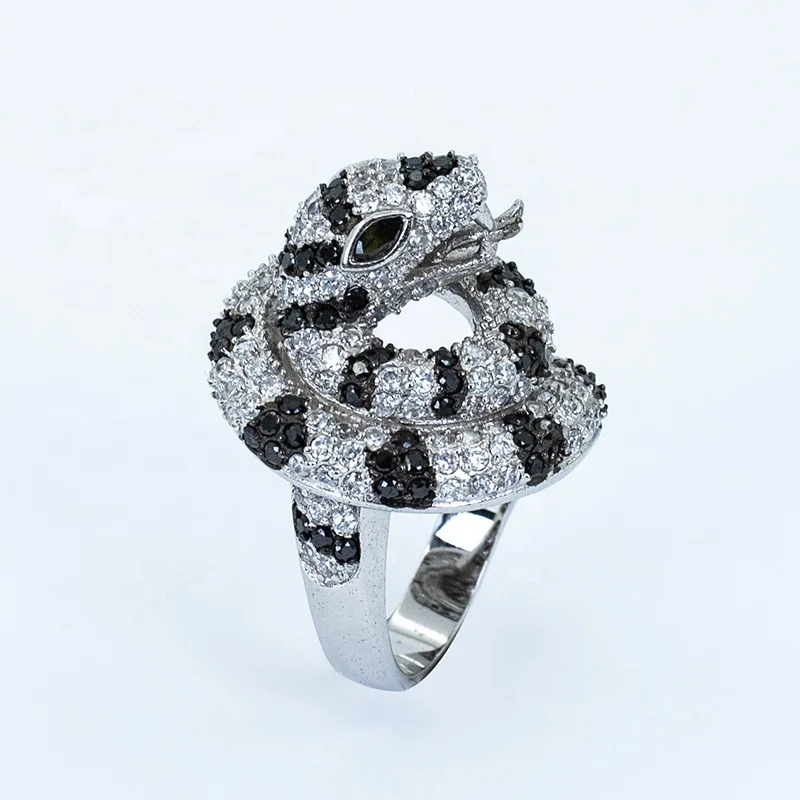 Factory wholesale striped snake black and white cluster ring prom hand jewelry  trendy personalized ring