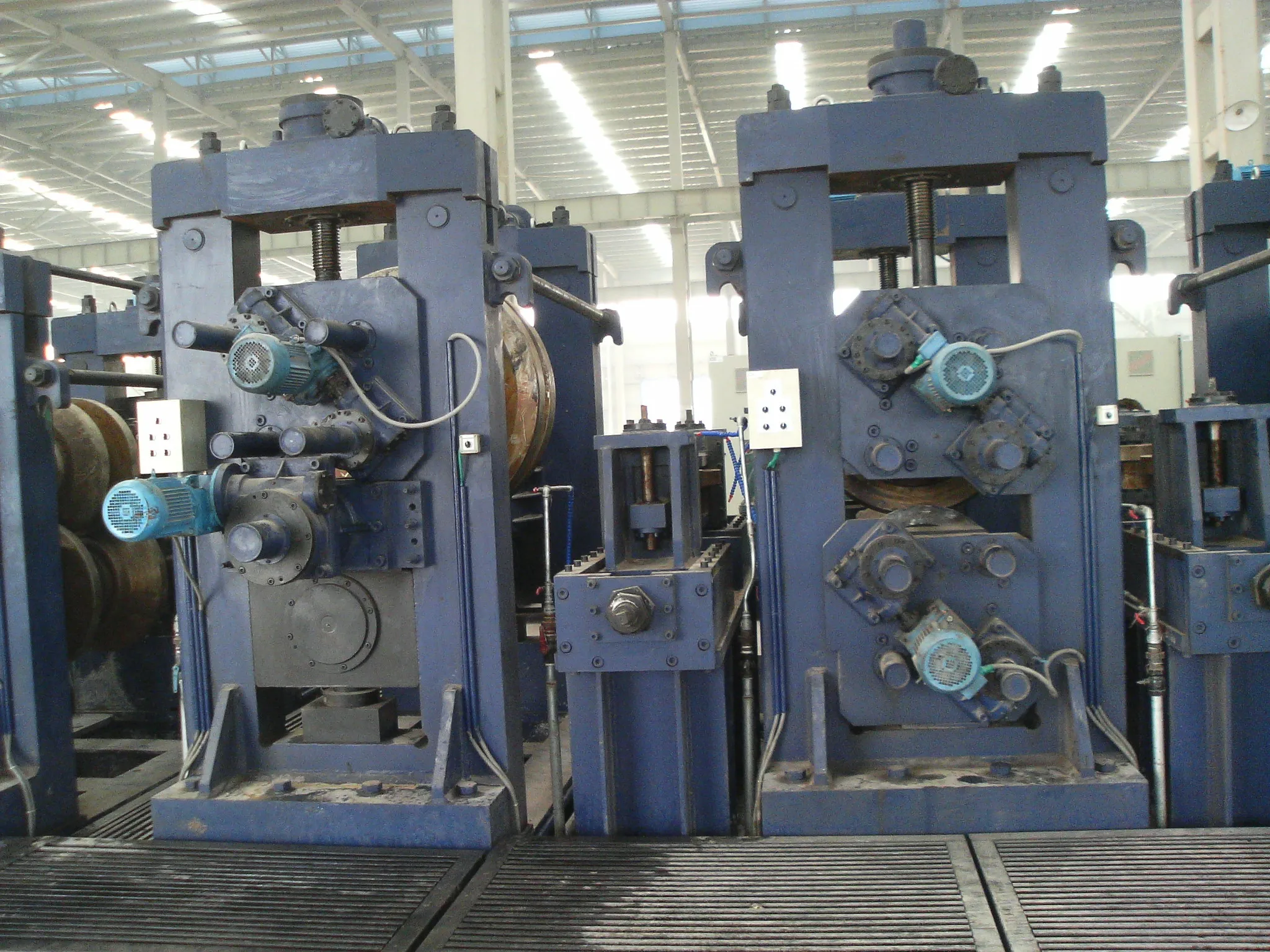 
New Direct forming to square pipe making machine tube mill 400x400mm with good price from China factory 