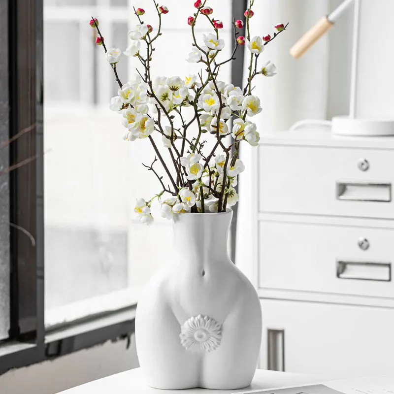 New Design Ceramic Body Sculpture Matte Vase Modern Nude Torso Dried Flowers Vase