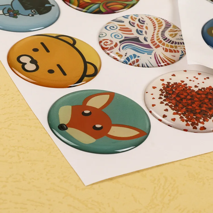 Роскошный персонализированный пользовательский логотип пластиковая этикетка 3D купол эпоксидная наклейка машина гель прозрачная смола