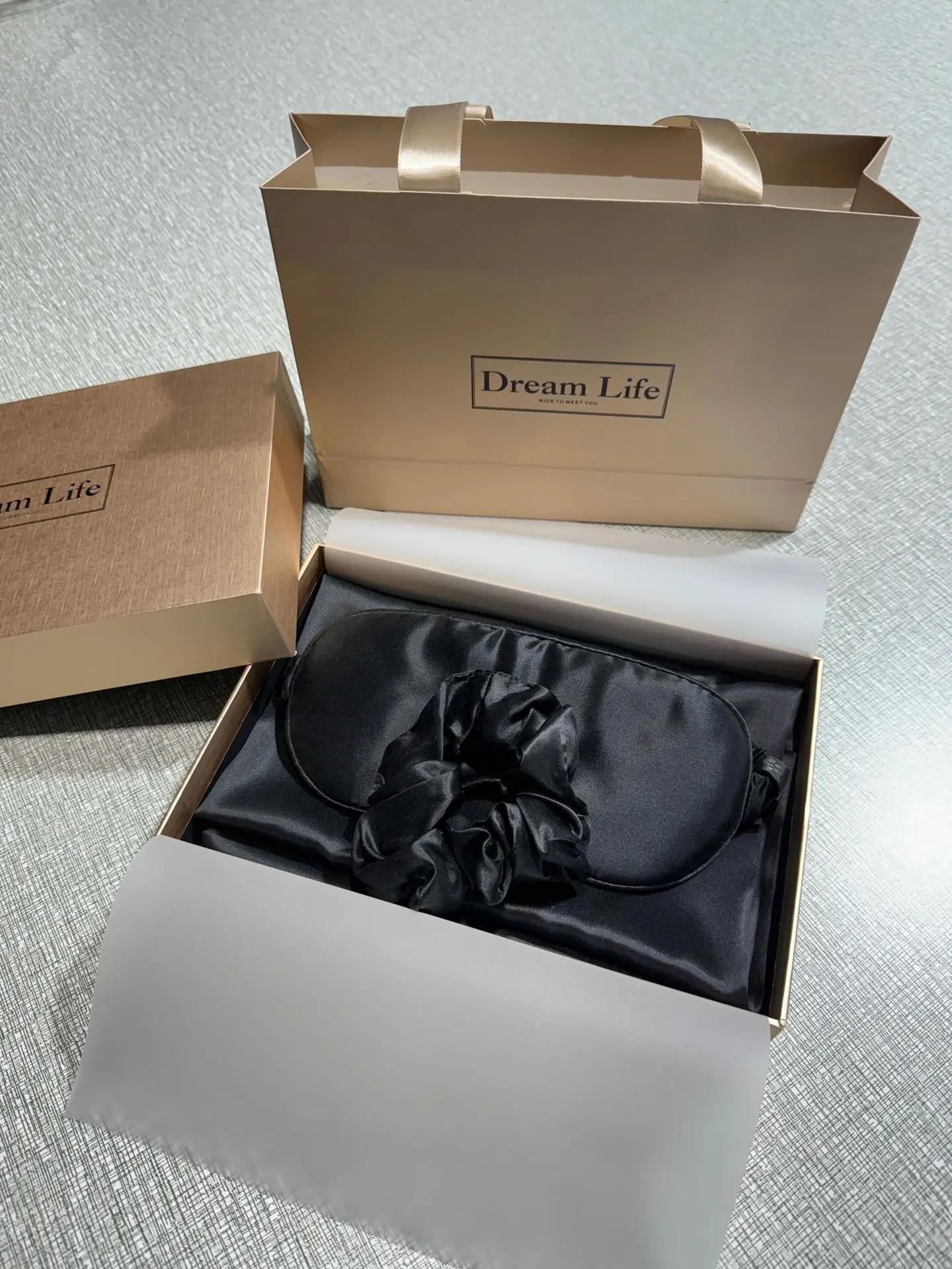 Amity gift box set  silk pillowcase silk eye mask mulberry silk hair circle combination gift box set of three pieces