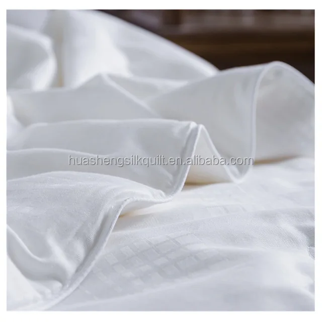 Hot Sale Luxury All Season Cotton Fabric Duvet Hotel Comforter White Goose Down Filling Quilt