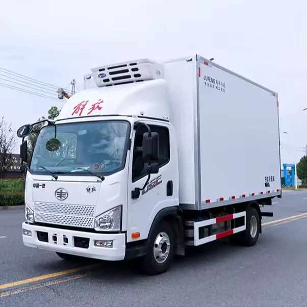 Sinotruk shacman faw refrigerated truck 6 wheels thermo king cooling system refrigerator trucks for sale