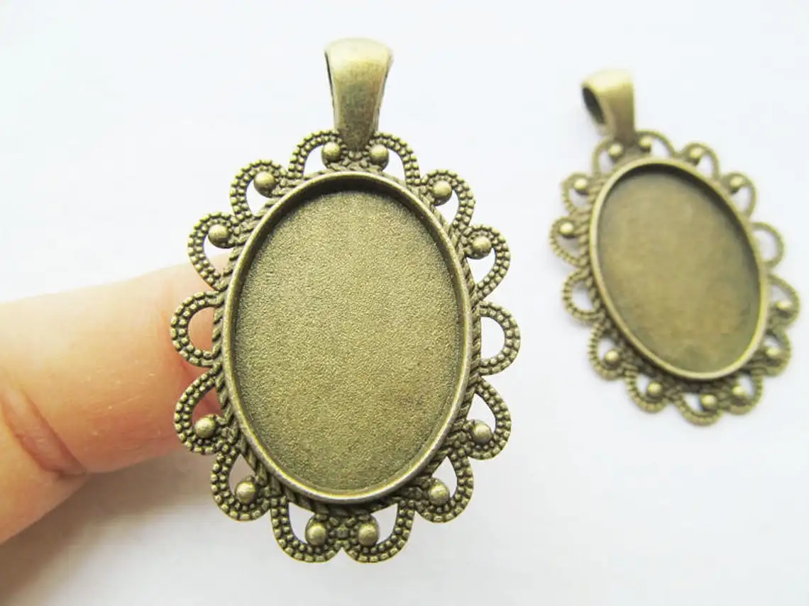 Popular Fit 18mmx25mm Oval Flower Base Setting Tray Bezel Pendant Aluminum Bronze Empty Pendant Trays