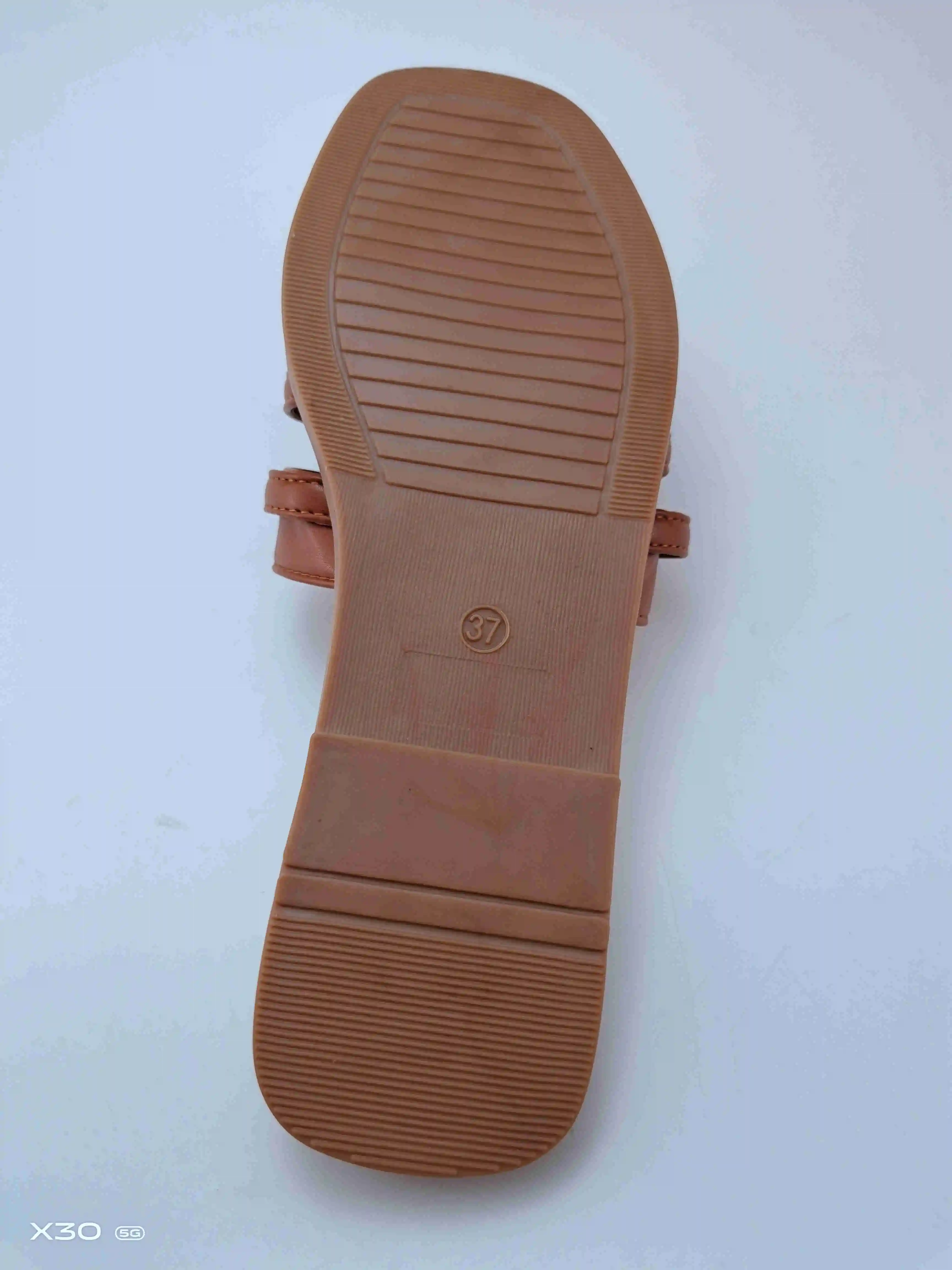 New Summer Shoes Outdoor Beach Sandals Flat Soft Casual Shoes Fashion Slippers for Women Flip Flops Cheap for Women and Ladies