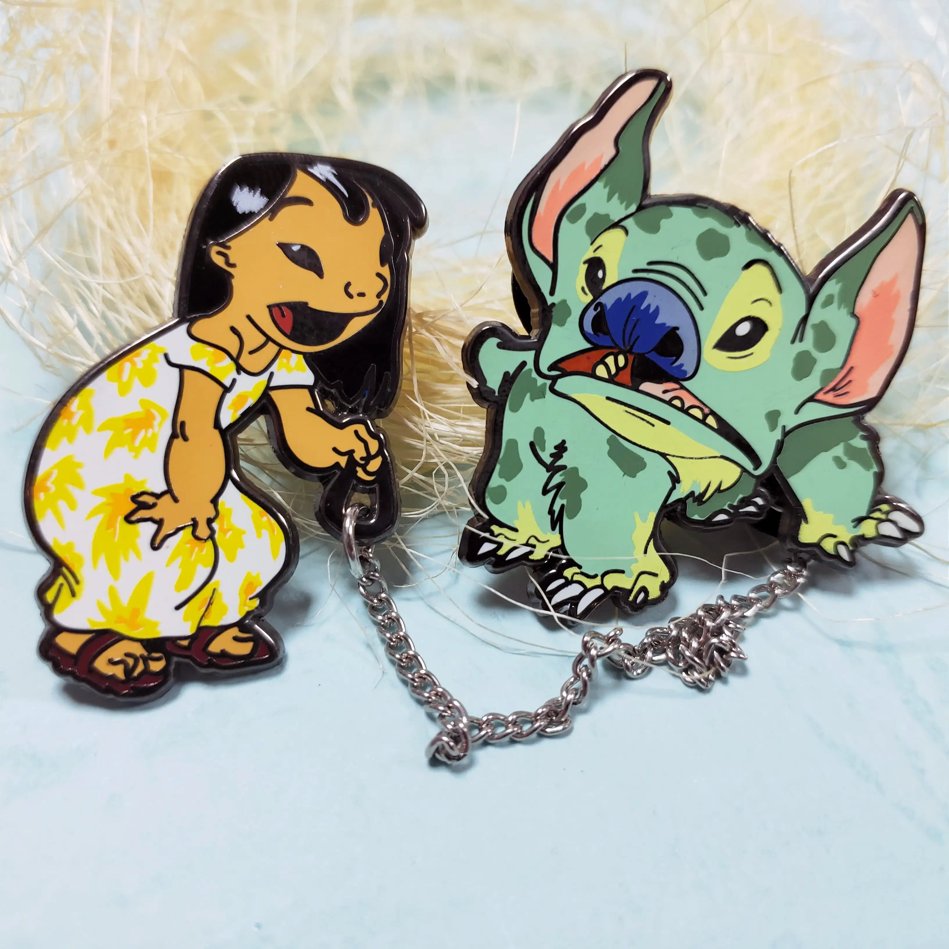 Wholesale China Factory Personalized Logo NO Minimum 3D Antique silver metal soft enamel pins