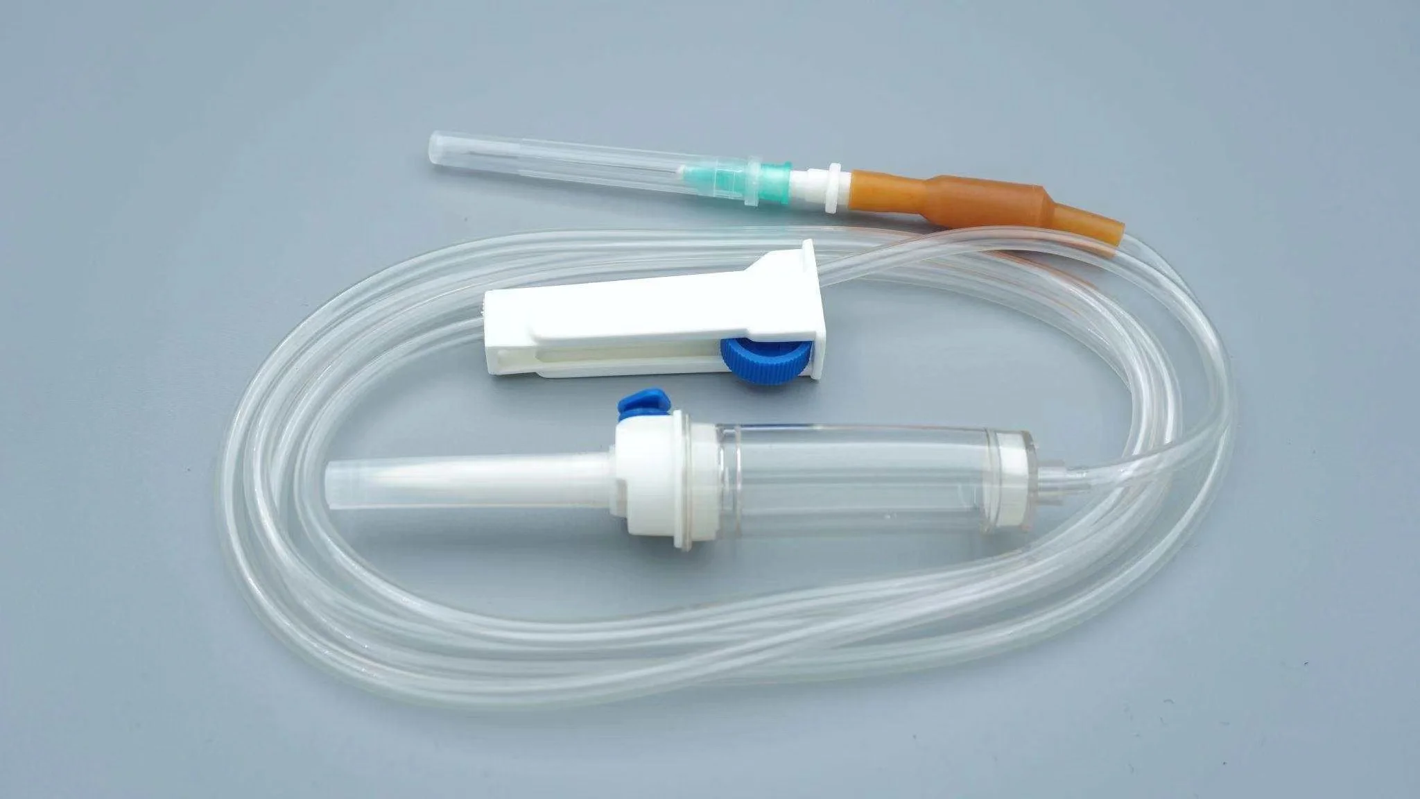 Hawkmed Infusion Set Factory Iv Admin Iv Flow Regulator and Bag