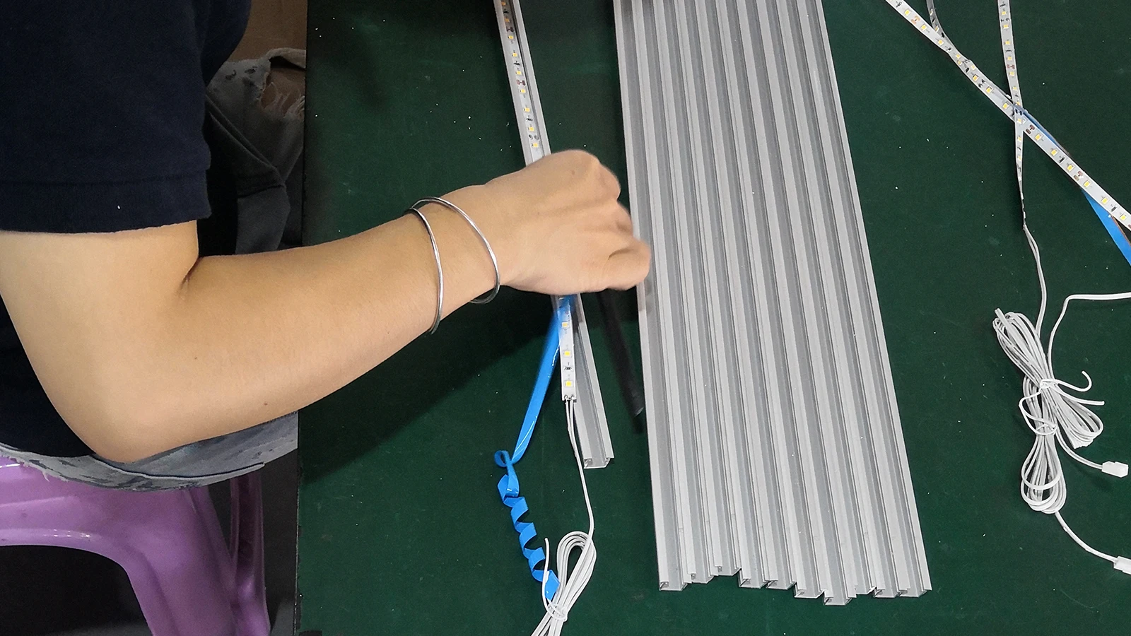 aluminum led profile recessed strip led lights for inside kitchen cabinets