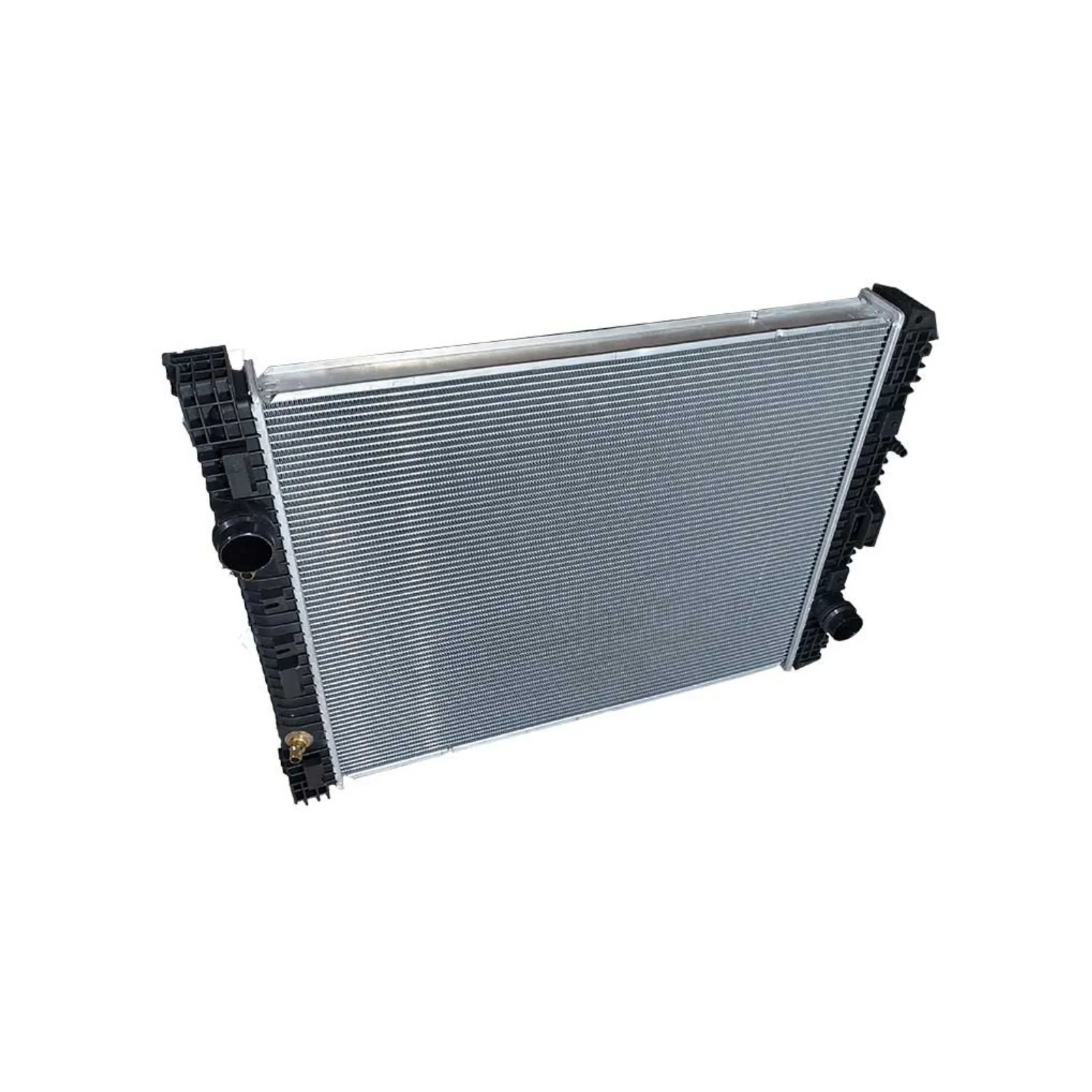 Auto Water Radiator for Mercedes-Benz Truck Engine Cooling System Radiator A94050001503 67179