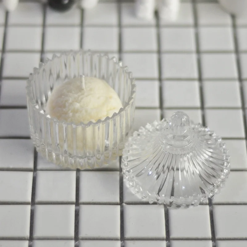 Decorative Glass Candle Jar With Glass Lid Custom Transparent Color Empty Glass Candle Holder