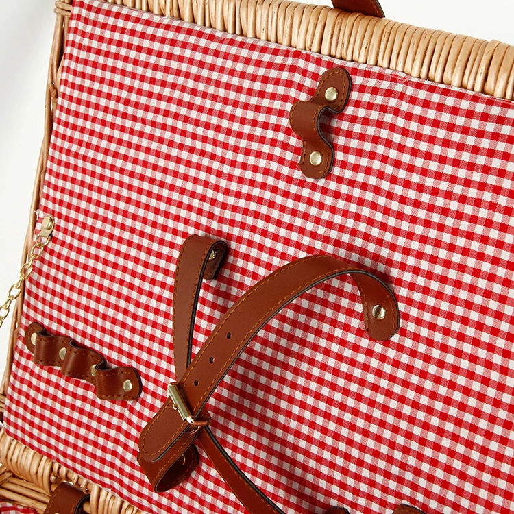 Customized Family Camping Hamper Wicker Picnic Basket with Lid