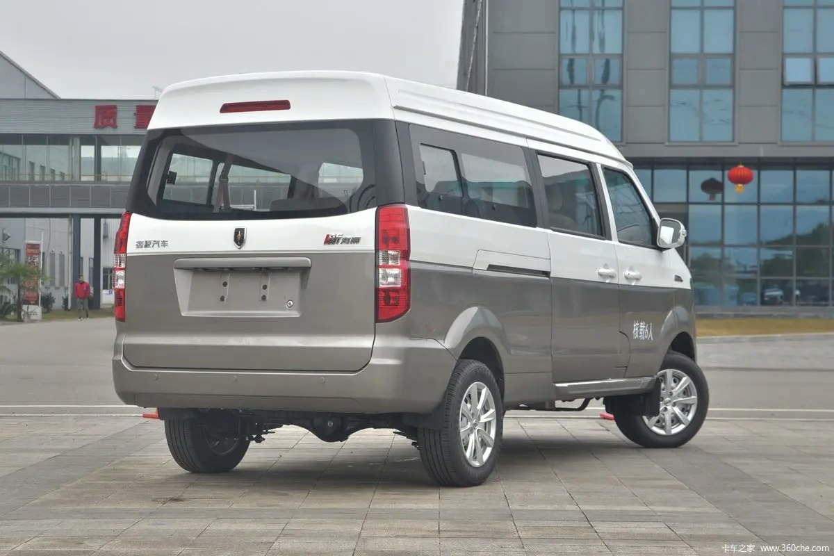 2024 chinese cheap Mini Bus Jinbei Hiace new bus 110hp 1.5L gasoline Mini van