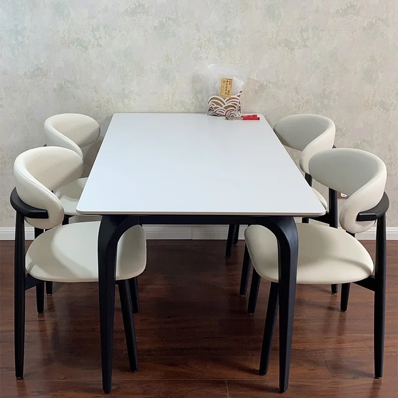 Nordic style wooden legs dinning room chairs for restaurants and coffee shop modern luxury white boucle fabric dining horn chair