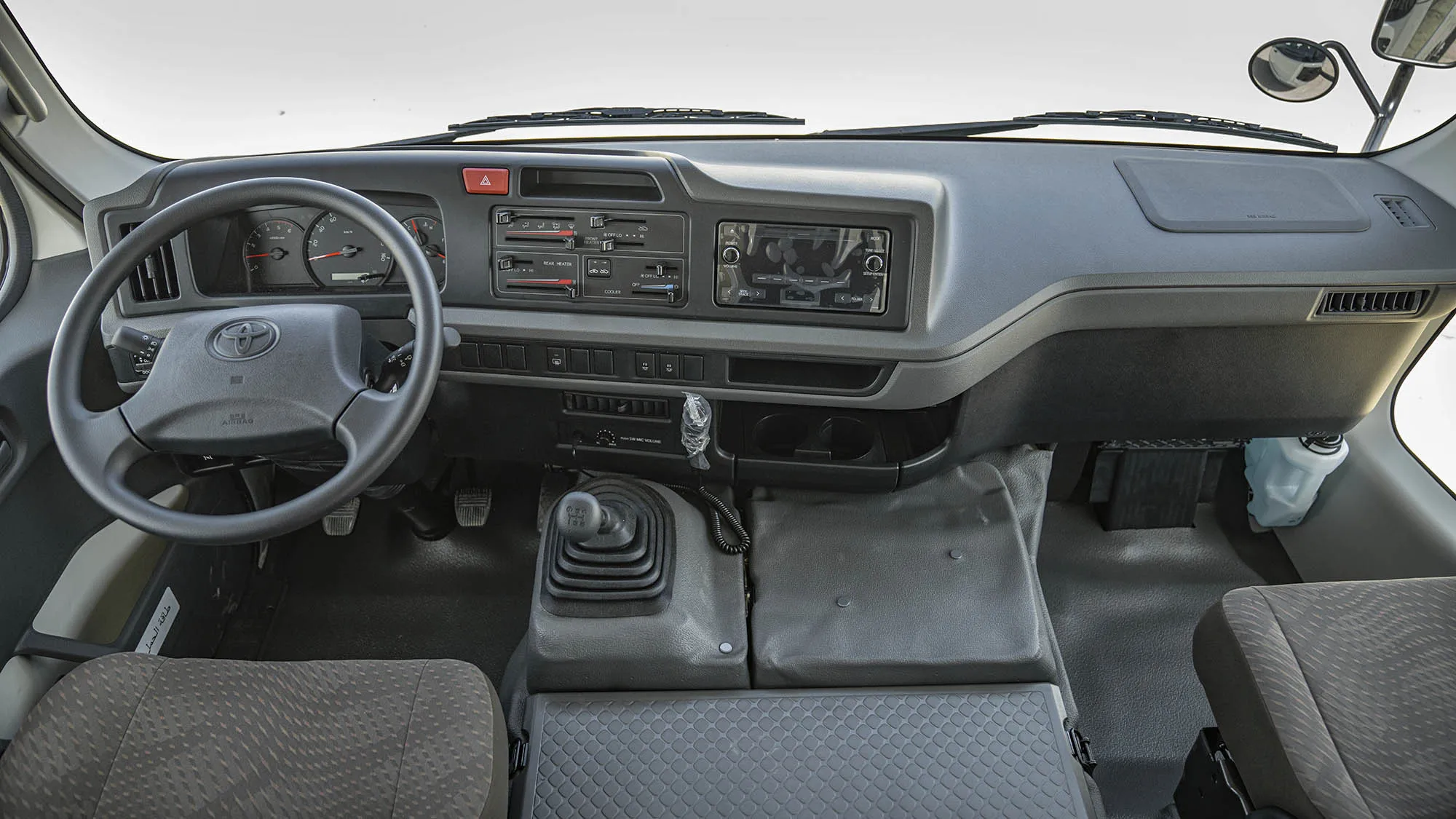 Отлично используемая подставка TOYOTA 4.2D MT HR 23-местная 2020-2024 доступна для доставки