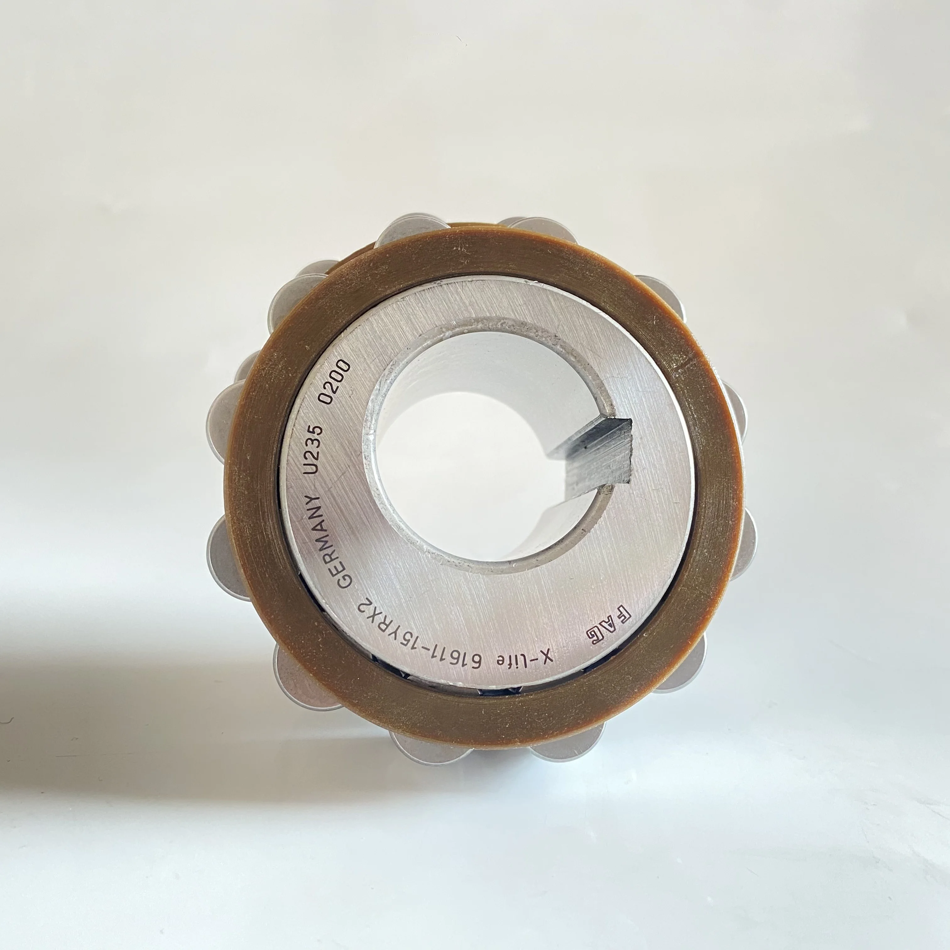 Цилиндрические роликовые подшипники N Nu Nj Nup Rn Rnu Nnf Ncf NF 212 213 214 215 216 217 218 219 220 221 Em Ecp