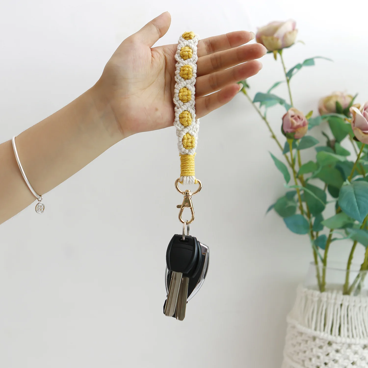 Handwoven Crochet Rose Bag Pendant Boho Wristband Lanyard Keychain Mother Girl Gift Handwoven keychain