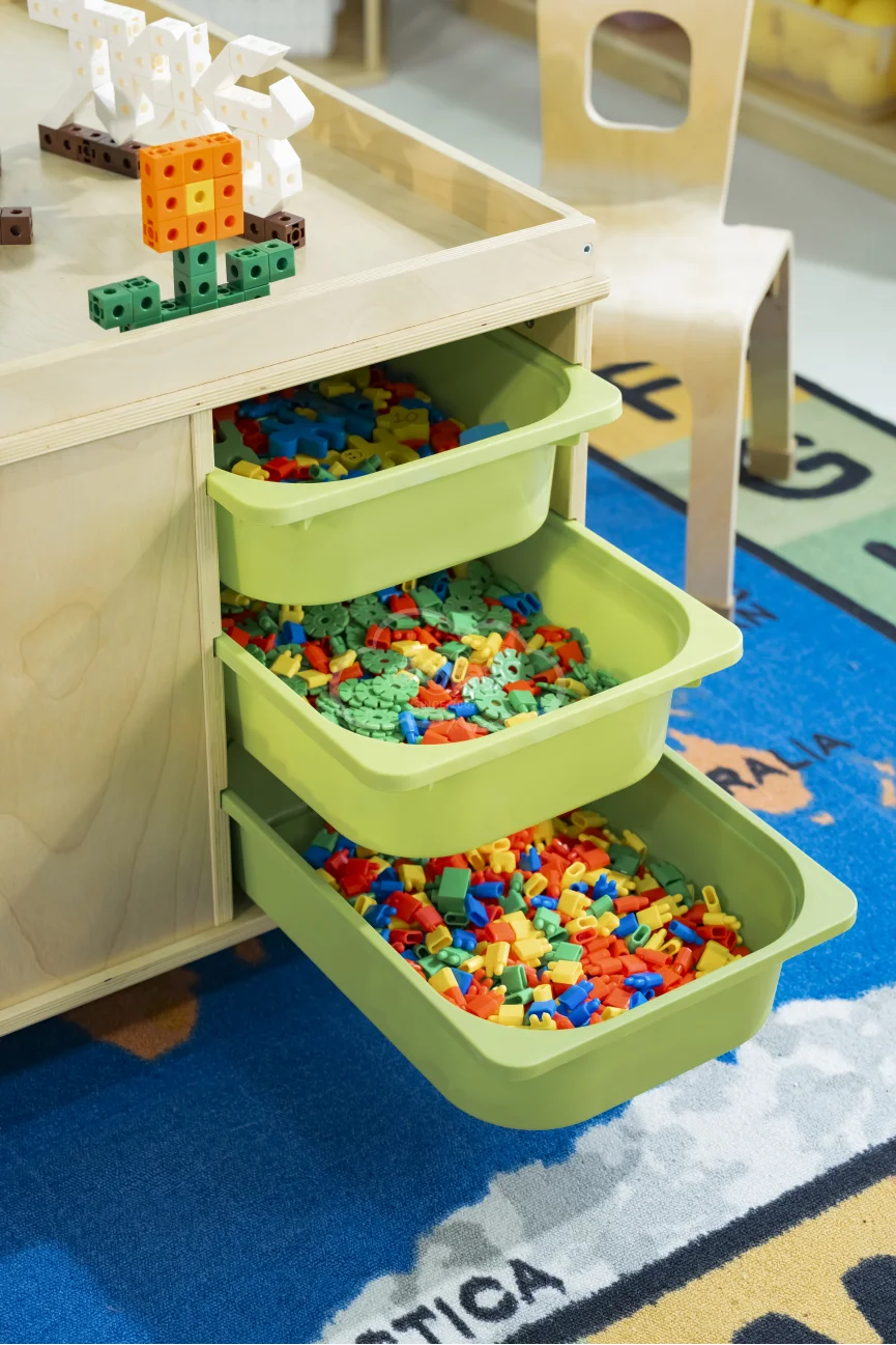Hotselling kindergarten children multifunctional building blocks kids play storage lego table for kids