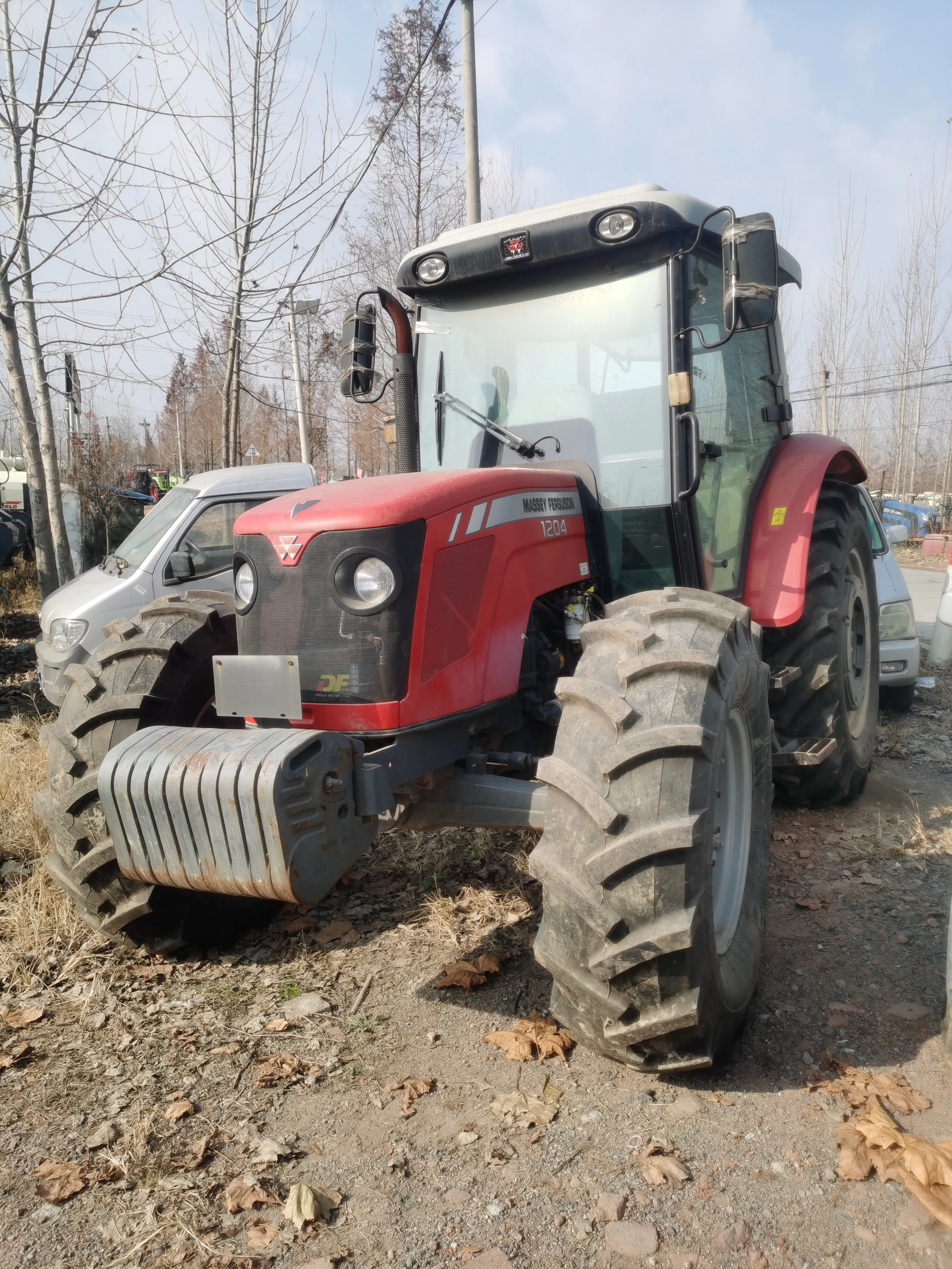 Колесный лошадиный трактор для сельскохозяйственной техники Massey Ferguson 120 л.с. 4WD