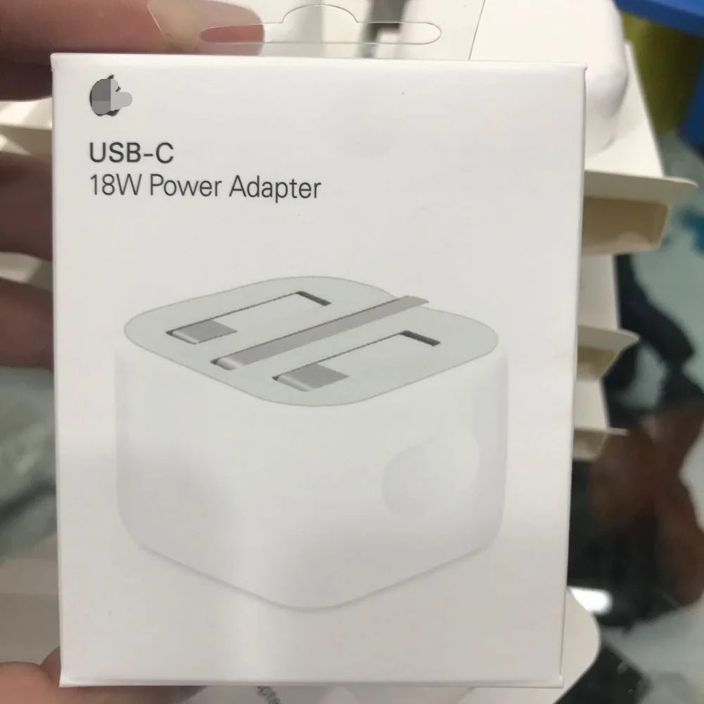 
2021New product UK 18W Wall charger USB-c power adapter suitable for iPhone power adaptor charger suitable for iPhone fa 