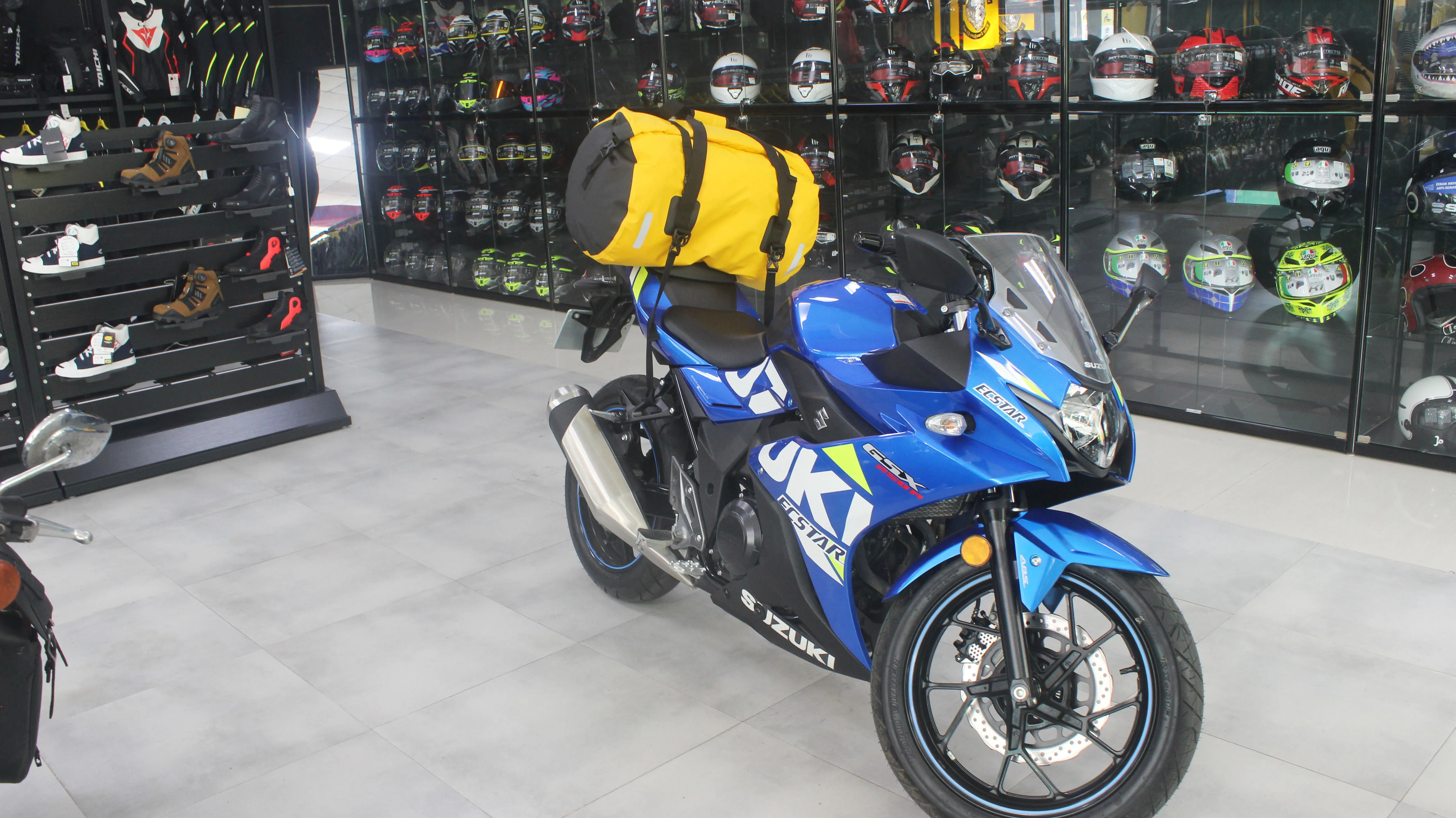 Motorcycle riding bag waterproof rear duffel dry saddle tail helmet bags