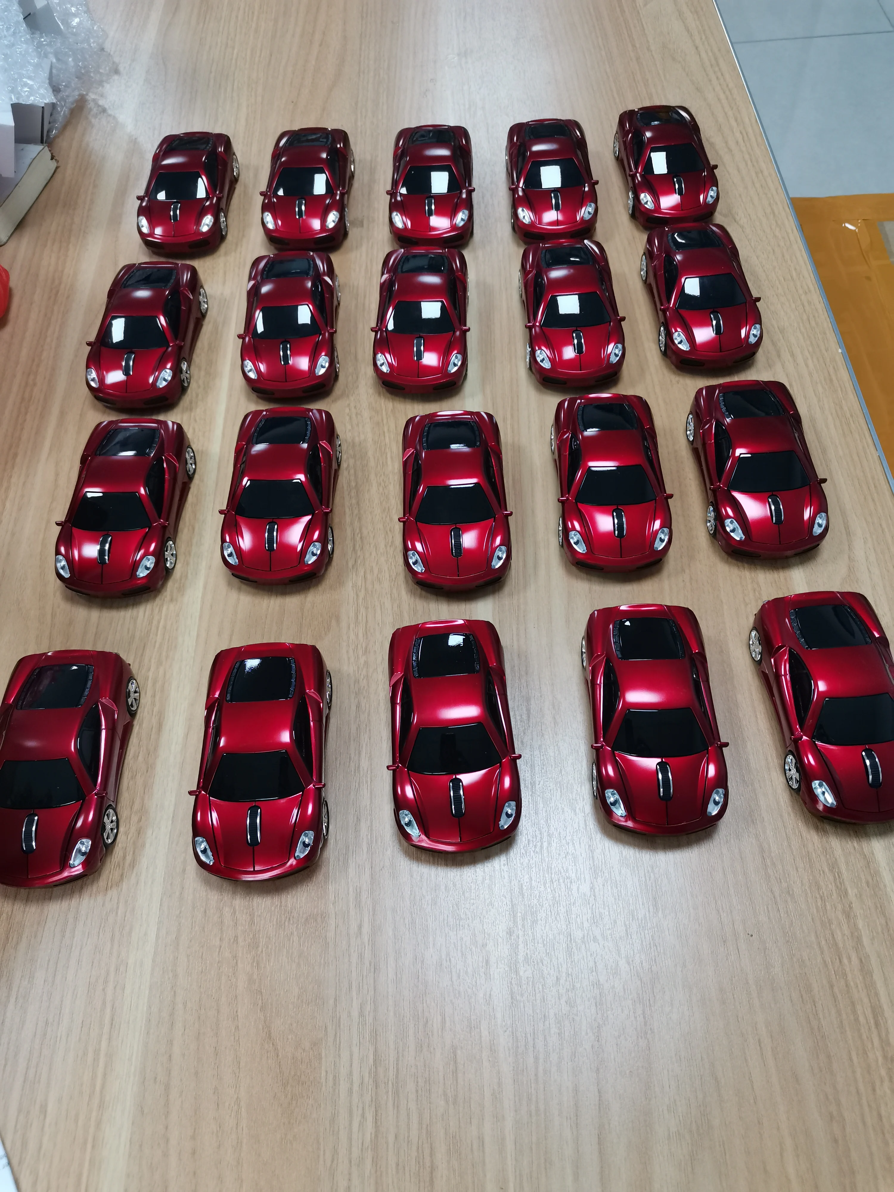 Fashion Christmas gift Red color Portable Creative 2.4GHz 1600 DPI USB 2.3  Car Shape Wireless Optical Gaming Mouse